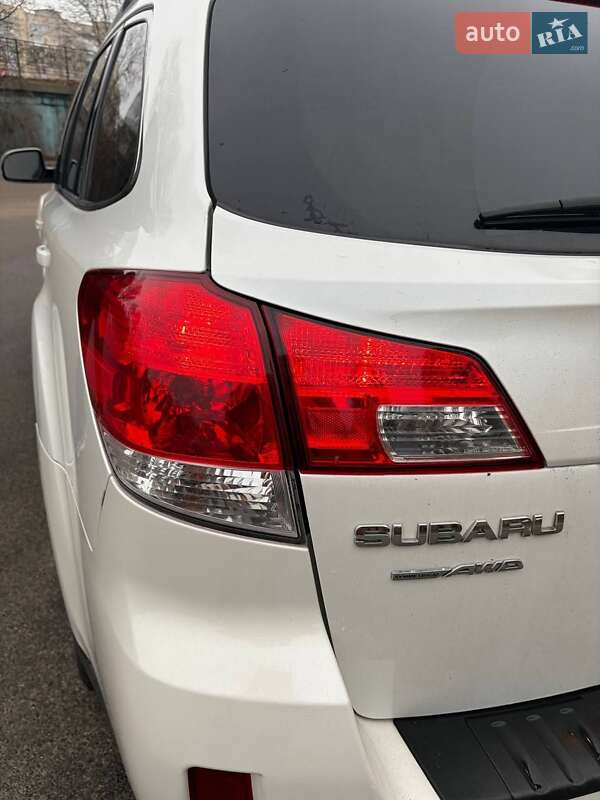 Универсал Subaru Outback 2011 в Днепре