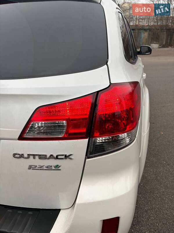 Универсал Subaru Outback 2011 в Днепре