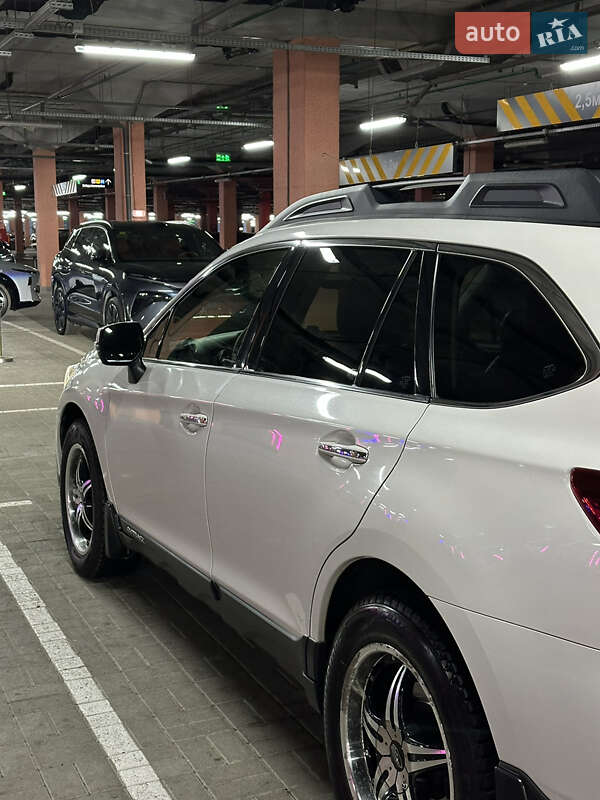 Универсал Subaru Outback 2015 в Софиевской Борщаговке