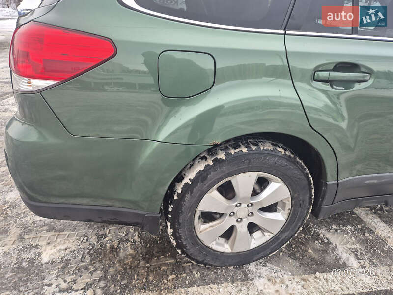 Универсал Subaru Outback 2010 в Киеве