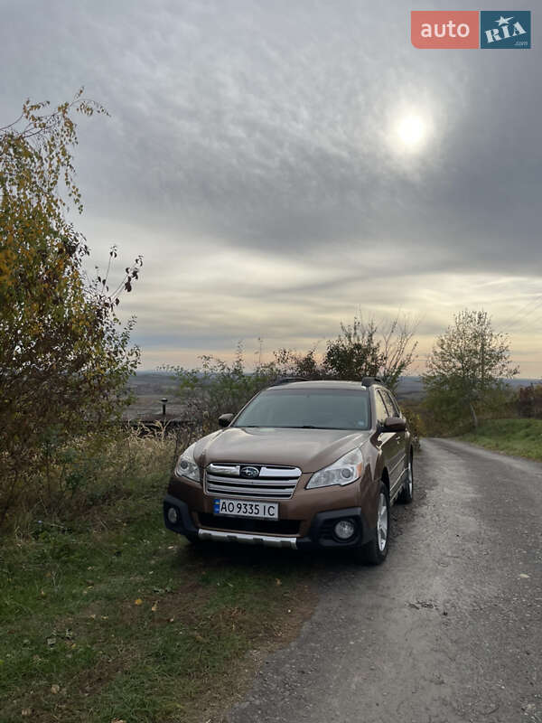 Универсал Subaru Outback 2013 в Ужгороде