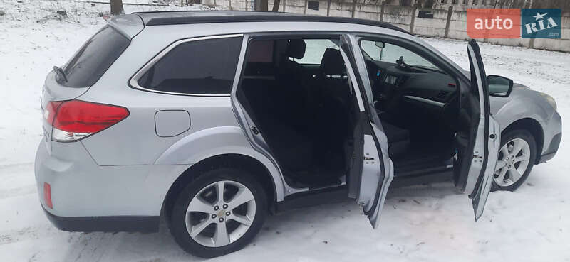Универсал Subaru Outback 2013 в Павлограде