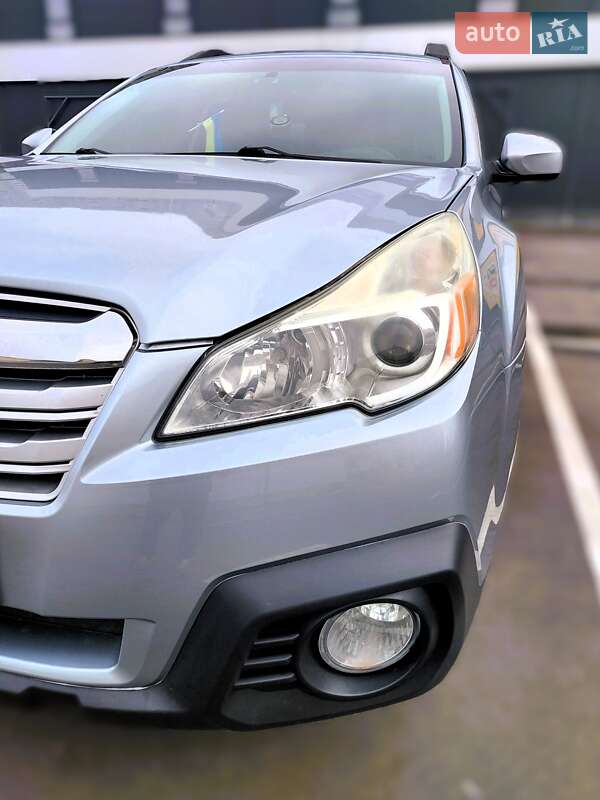 Универсал Subaru Outback 2012 в Киеве