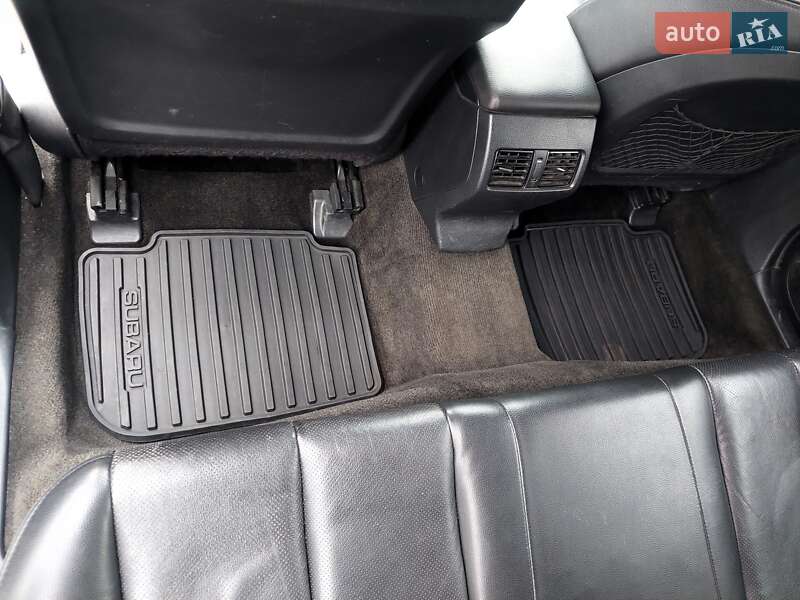 Универсал Subaru Outback 2012 в Киеве