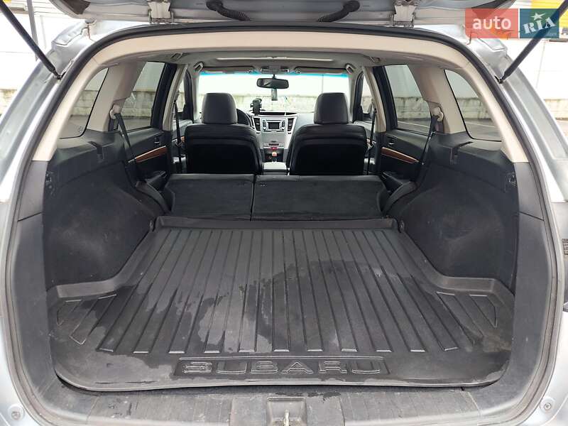 Универсал Subaru Outback 2012 в Киеве