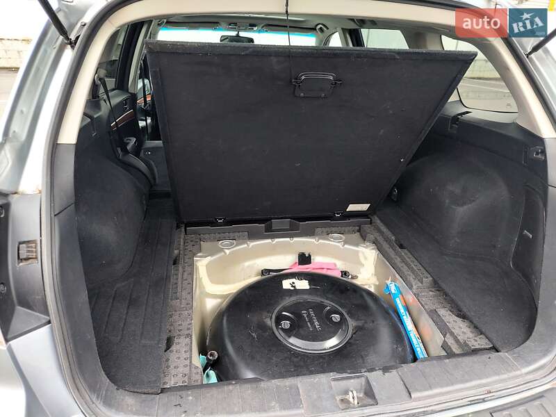 Универсал Subaru Outback 2012 в Киеве