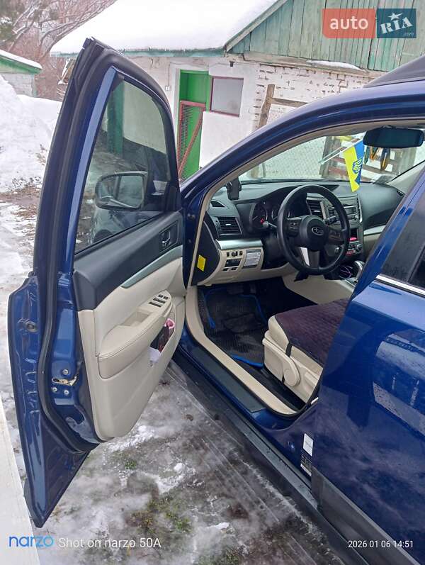 Универсал Subaru Outback 2011 в Каневе