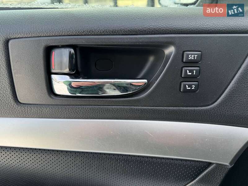 Універсал Subaru Outback 2011 в Києві