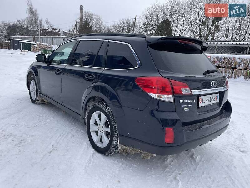 Универсал Subaru Outback 2013 в Львове