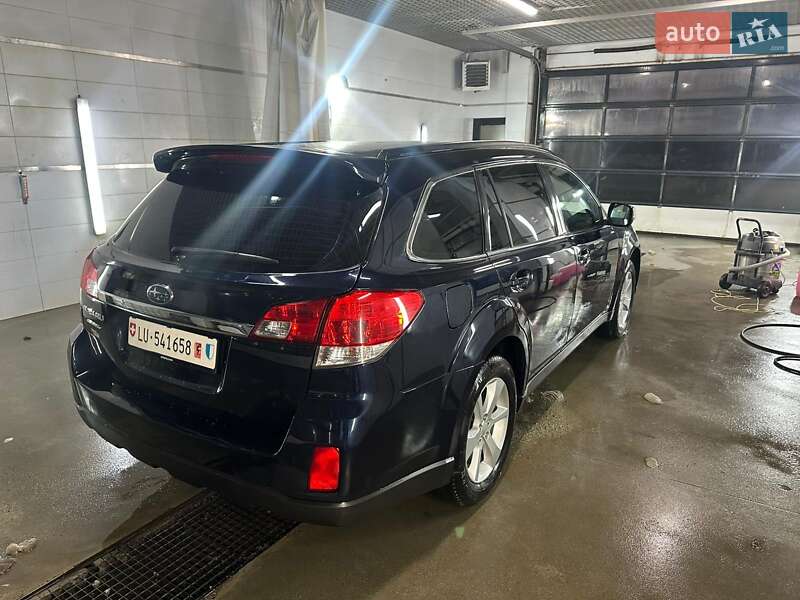 Универсал Subaru Outback 2013 в Львове
