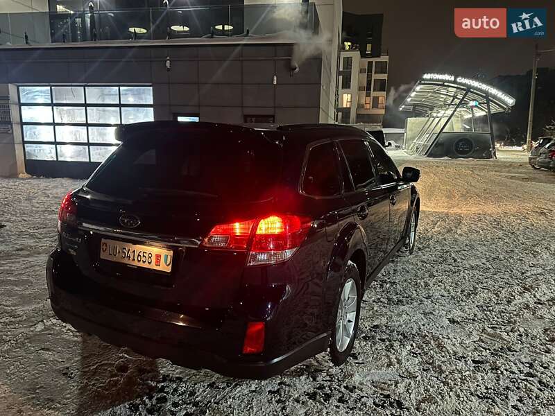 Универсал Subaru Outback 2013 в Львове