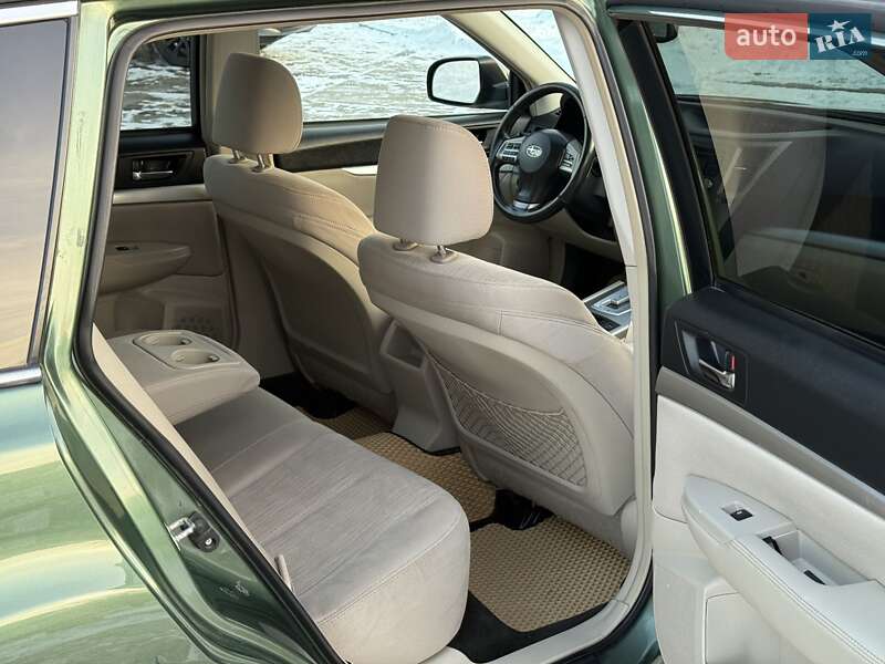 Универсал Subaru Outback 2012 в Черкассах