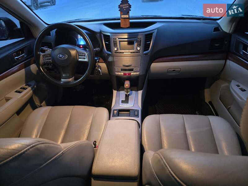 Универсал Subaru Outback 2013 в Тернополе