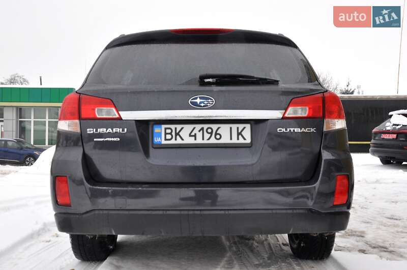 Универсал Subaru Outback 2010 в Львове