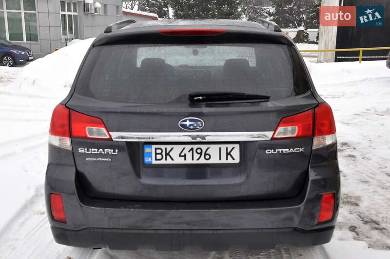 Универсал Subaru Outback 2010 в Львове