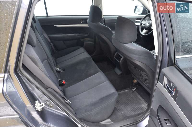 Универсал Subaru Outback 2010 в Львове
