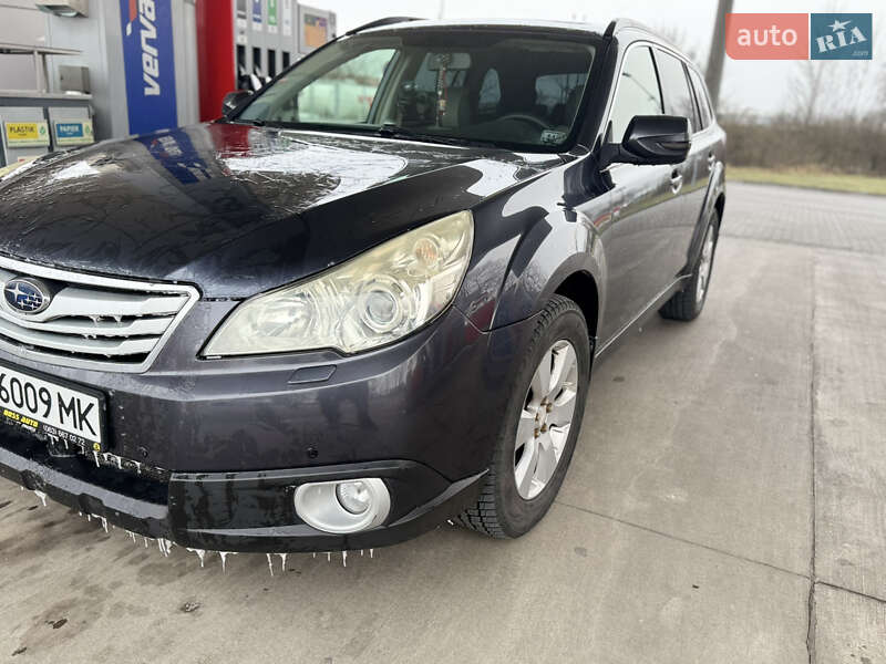 Универсал Subaru Outback 2010 в Львове