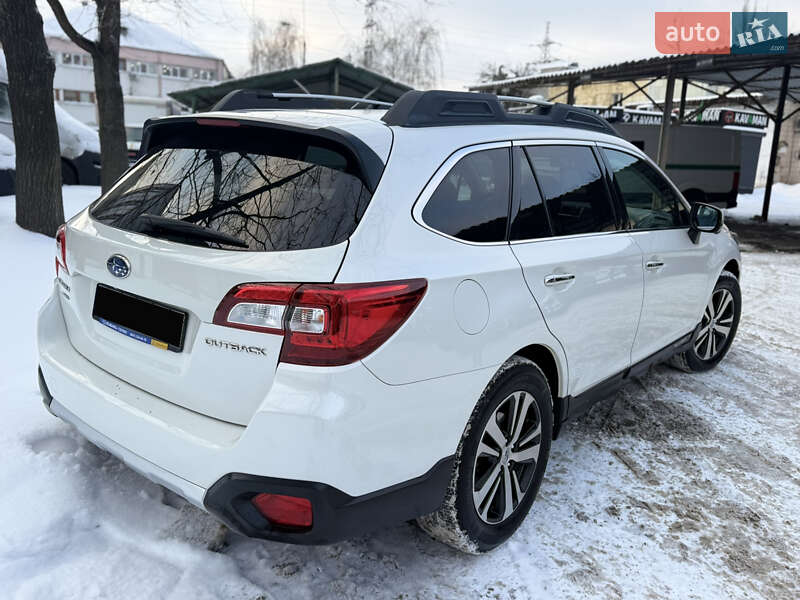 Универсал Subaru Outback 2018 в Киеве