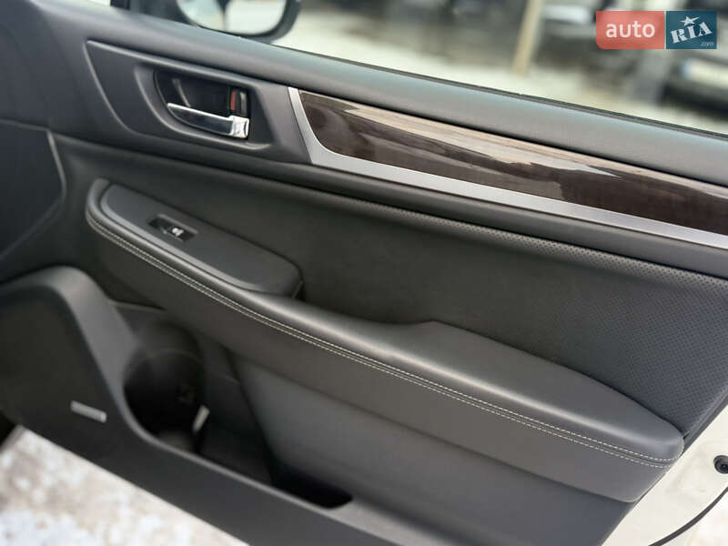 Универсал Subaru Outback 2018 в Киеве