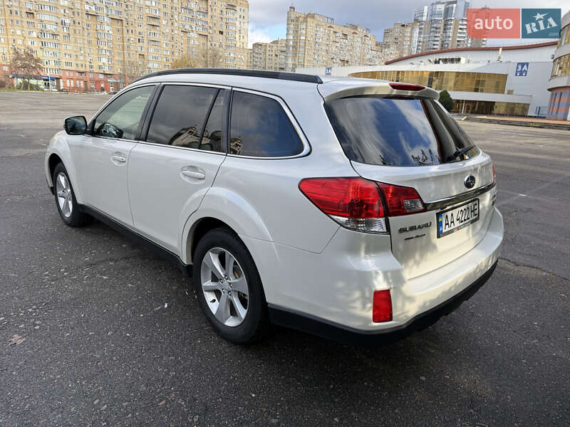 Универсал Subaru Outback 2013 в Киеве