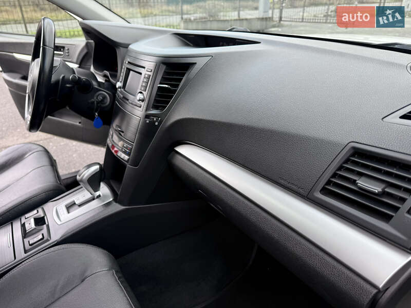 Универсал Subaru Outback 2013 в Киеве