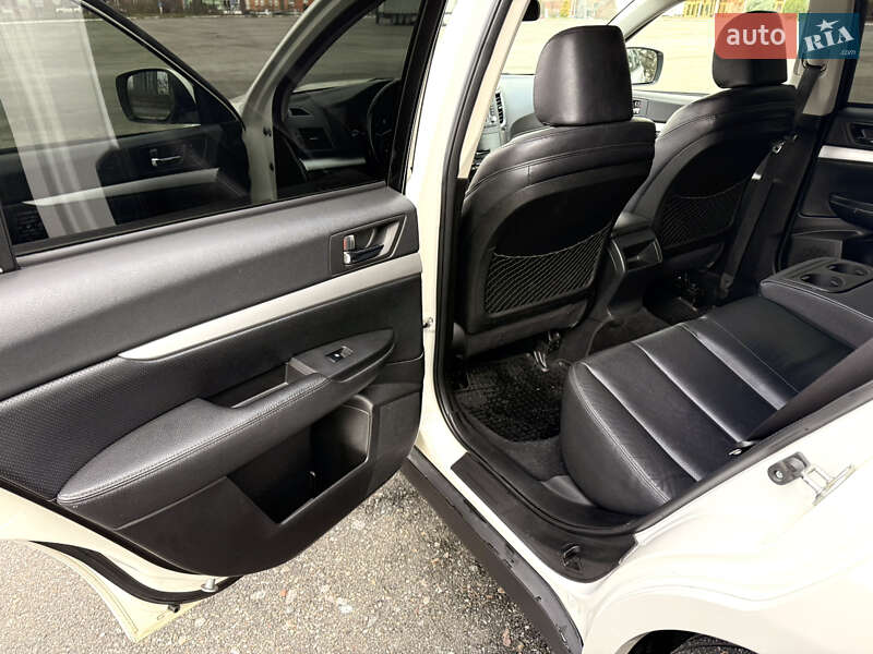 Универсал Subaru Outback 2013 в Киеве