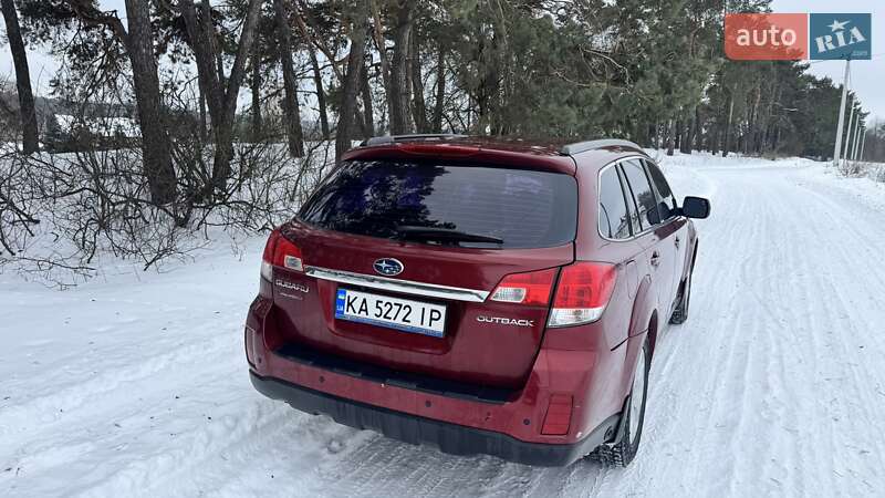 Універсал Subaru Outback 2010 в Києві