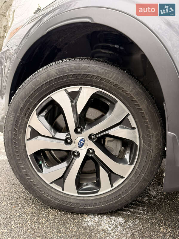 Позашляховик / Кросовер Subaru Outback 2020 в Києві