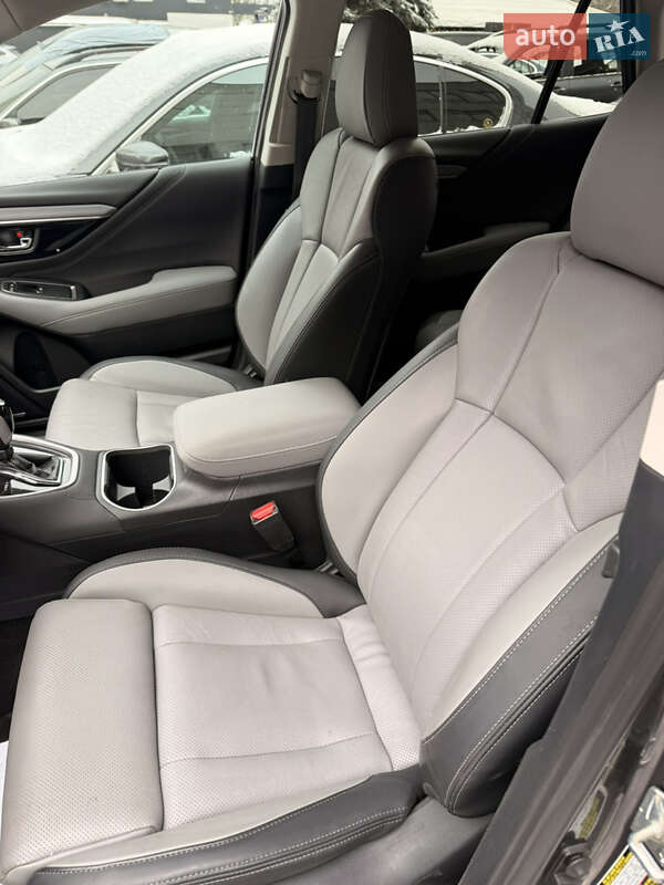 Позашляховик / Кросовер Subaru Outback 2020 в Києві