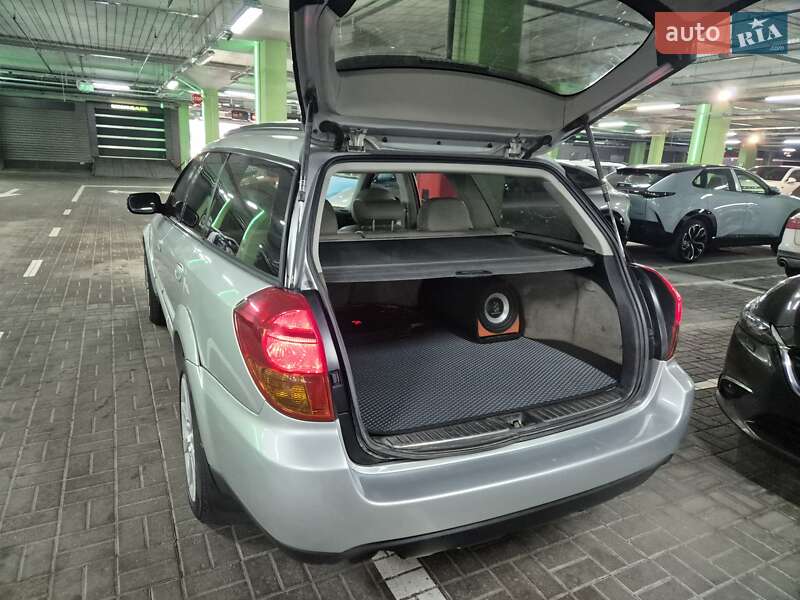 Універсал Subaru Outback 2003 в Києві