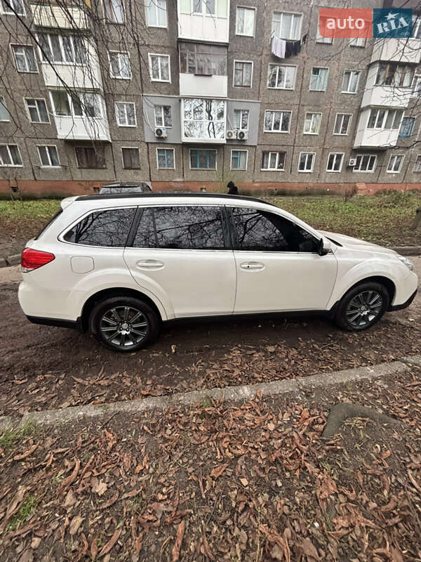 Универсал Subaru Outback 2014 в Житомире