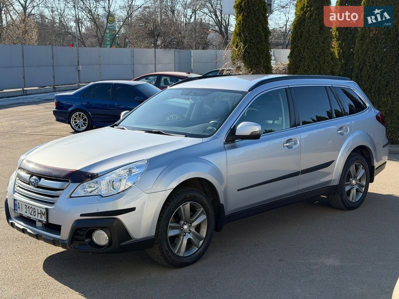 Универсал Subaru Outback 2012 в Киеве