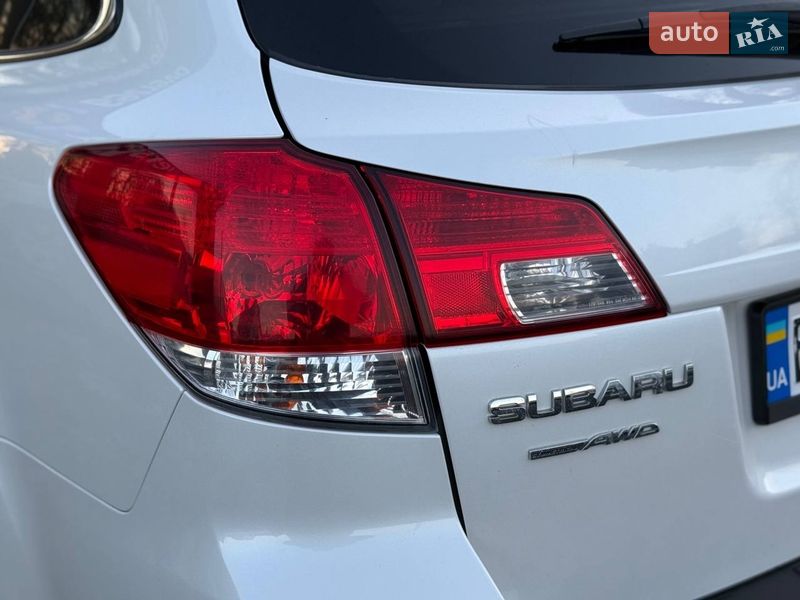 Універсал Subaru Outback 2011 в Хмельницькому