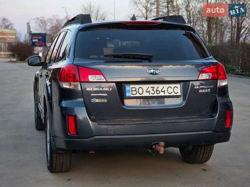 Універсал Subaru Outback 2012 в Тернополі