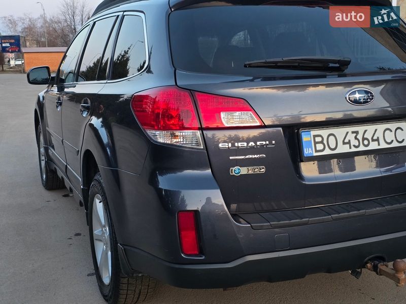 Універсал Subaru Outback 2012 в Тернополі