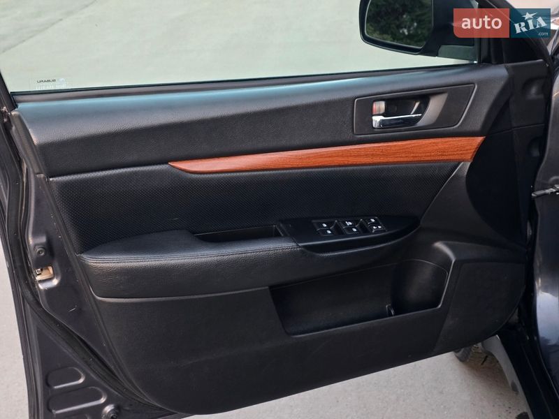 Універсал Subaru Outback 2012 в Тернополі