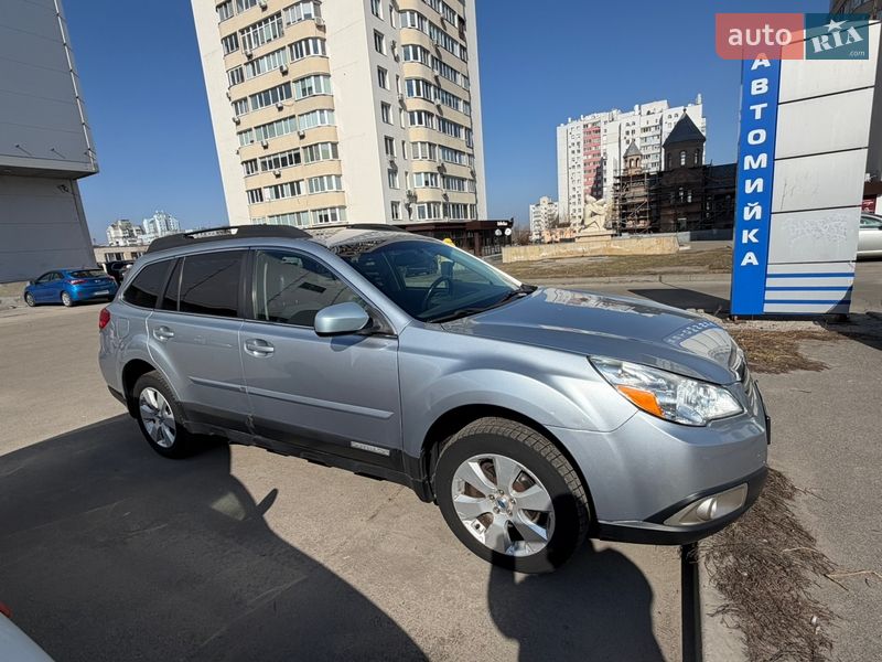 Subaru Outback 2012