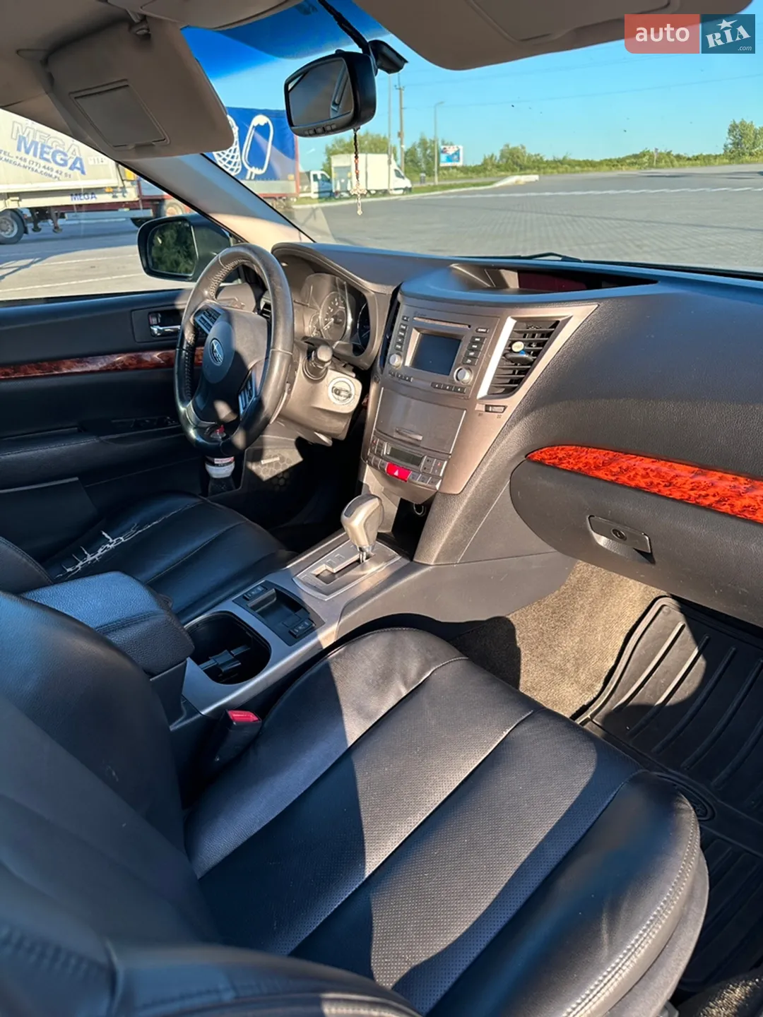 2011 Subaru Outback - мініатюра 2