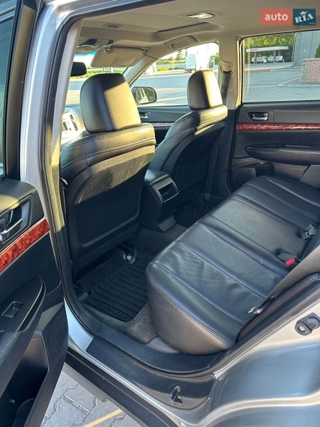 Універсал Subaru Outback 2011 в Бучачі