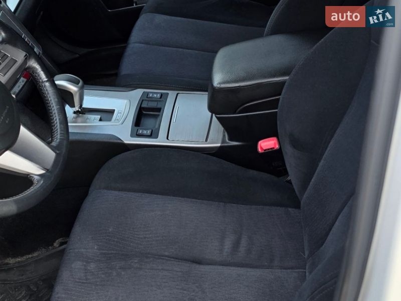 Универсал Subaru Outback 2010 в Днепре
