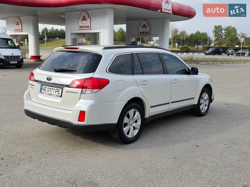 Универсал Subaru Outback 2010 в Днепре