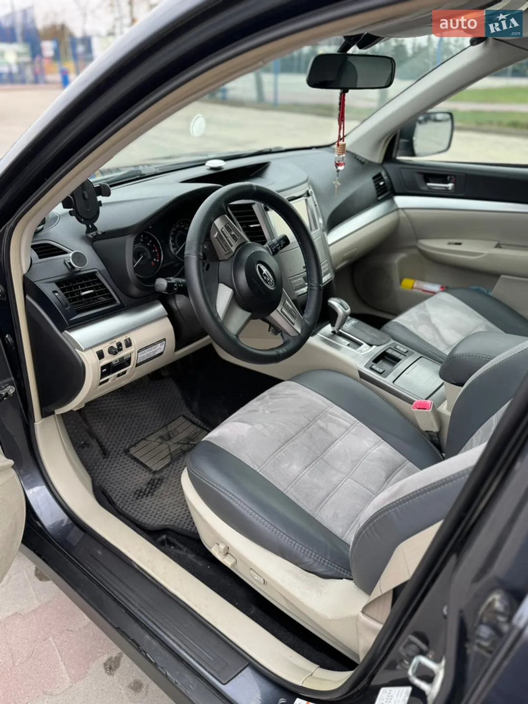 2010 Subaru Outback - мініатюра 14