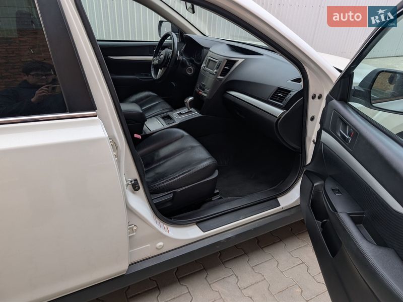 Универсал Subaru Outback 2010 в Ивано-Франковске