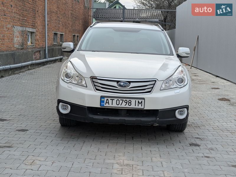 Универсал Subaru Outback 2010 в Ивано-Франковске