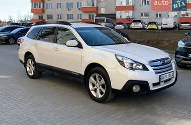 Универсал Subaru Outback 2013 в Вишневом