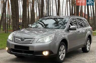 Универсал Subaru Outback 2010 в Киеве