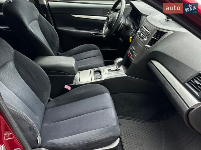 Універсал Subaru Outback 2010 в Києві