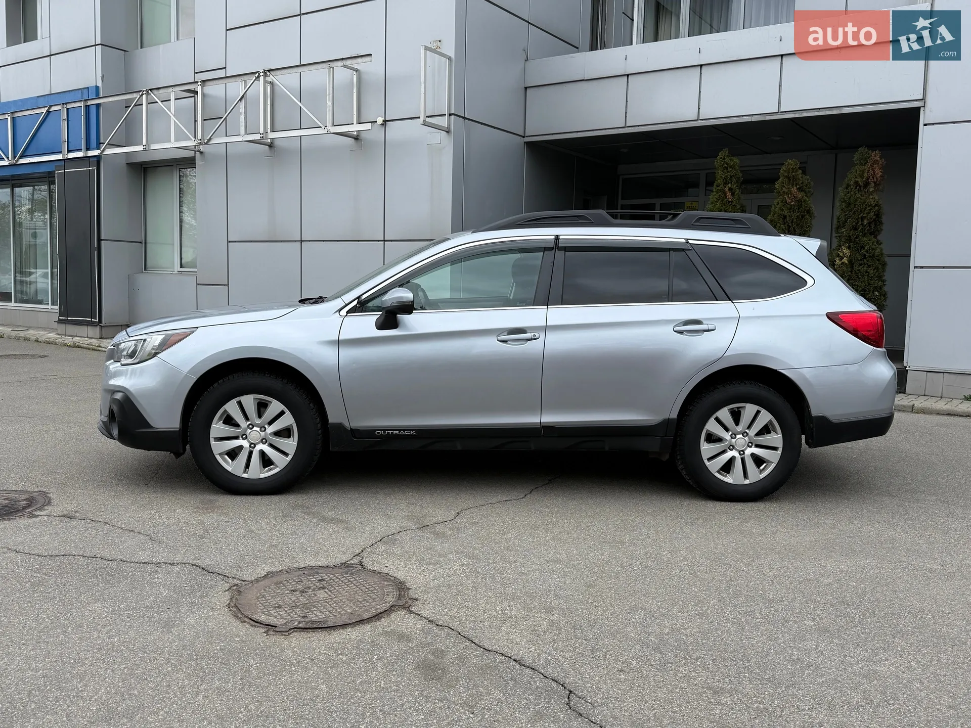 2017 Subaru Outback - мініатюра 2