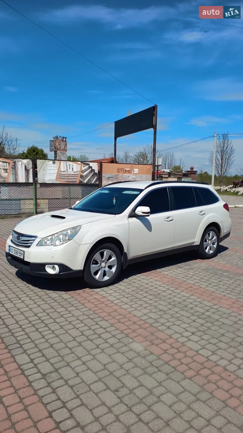2011 Subaru Outback - мініатюра 2