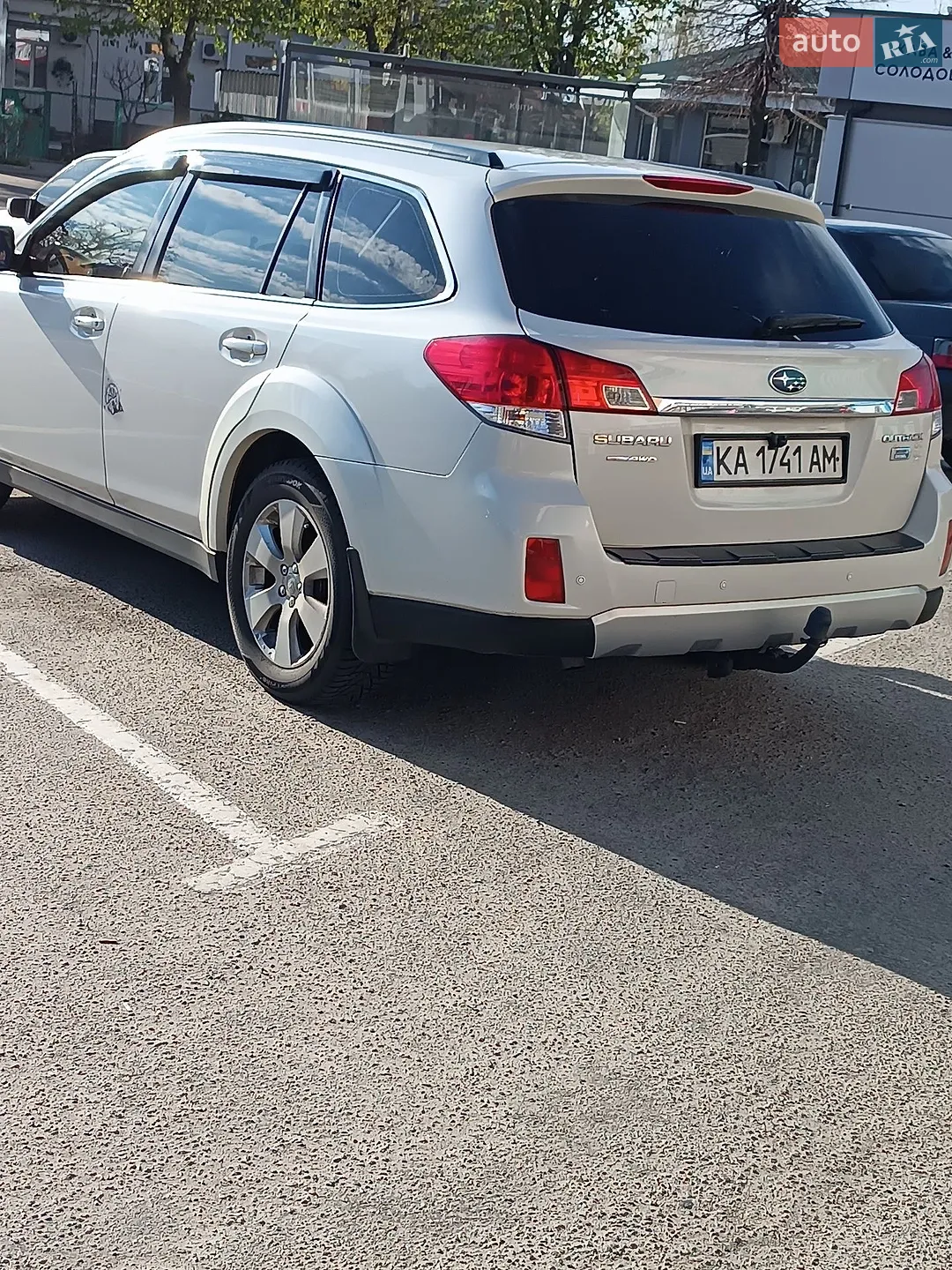 2011 Subaru Outback - мініатюра 2